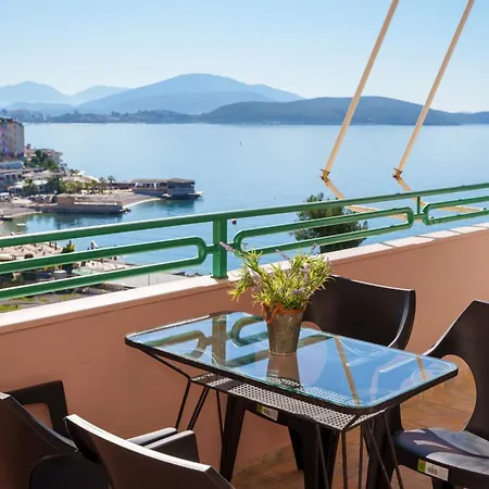 Sunny'S Side Apartament Sarande Exterior photo