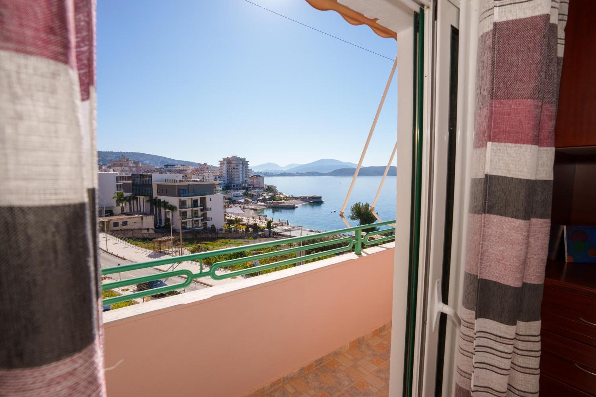 Sunny's Side Sarandë
